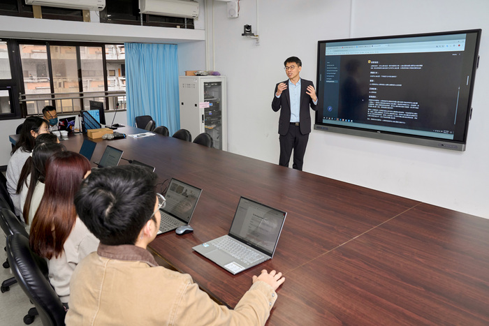長庚科技大學的『護理師考照專家機器人』重新定義了知識的學習結構