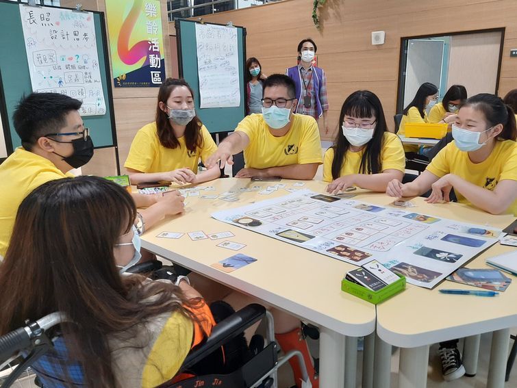 長庚科大在人才培育基地帶領長照設計思考課程