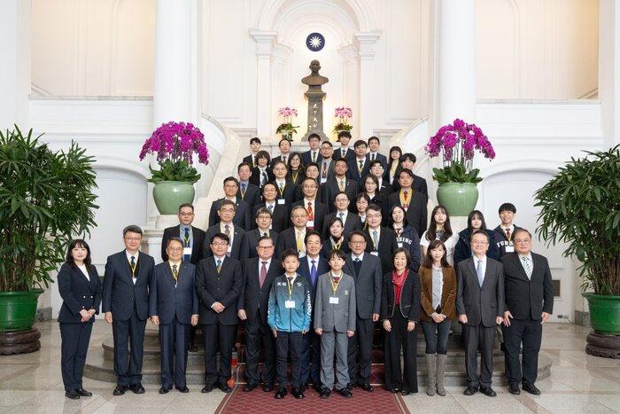 長庚科大副校長黃聰龍 榮獲國際學術創新金鑽獎