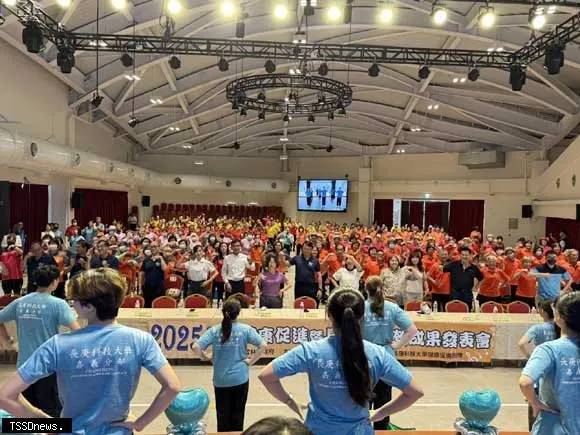 【觀傳媒】台塑企業與長庚科技大學攜手 推動社區健康促進 2025長者夏令營成果展溫暖登場圖片